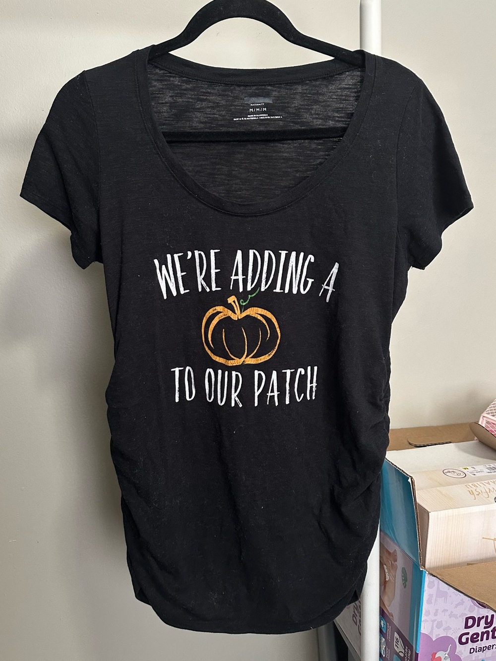 We’re adding a pumpkin to our patch black maternity shortsleeve shirt size M